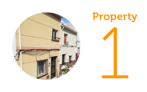 Property 1: Two-bedroom townhouse in Martos