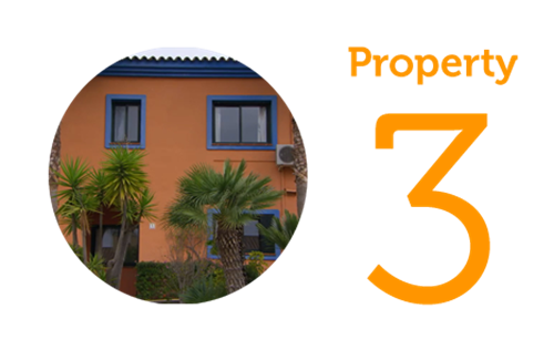 Property 3 Three-bed house in La Duquesa