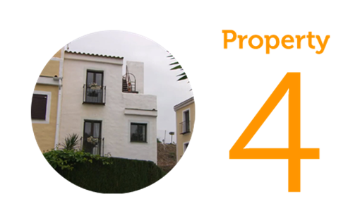 Property 4 Three-bed townhouse in Casares Costa