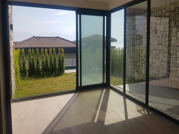 patio-doors-accessing-garden-area