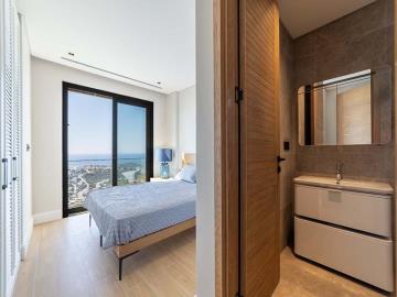 double-bedroom-with-en-suite