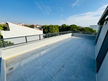 large-roof-terrace-on-top-floor