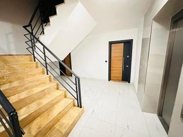 stairs-to-Apartment