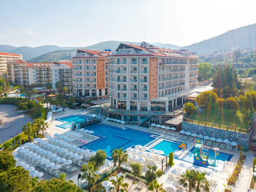 fabulous-Ramada-Resort-in-Kusadasi