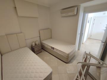 nicely-furnished-twin-bedroom