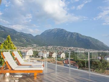 glorious-mountain-views-from-terraces