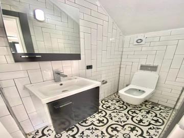 downstairs-WC