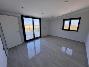 large-bedroom-with-access-to-roof-terrace