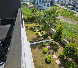 balcony-overlooks-over-garden