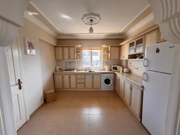 large-fully-fitted-kitchen