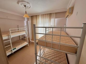 spacious-twin-bedroom