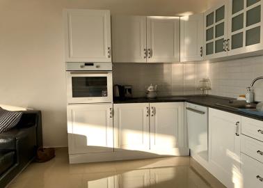 well-fitted-kitchen