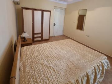 double-size-bedroom