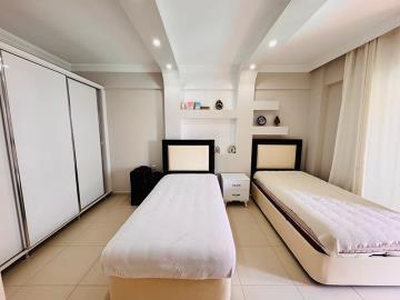 double-size-bedroom