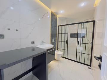 large-fully-fitted-bathroom