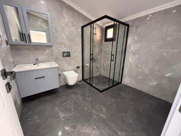 top-floor-bathroom