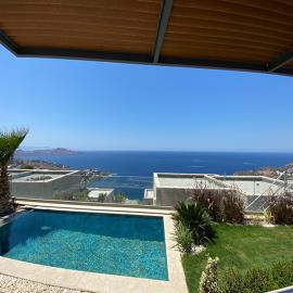 incredible-sea-view-from-pool-and-garden