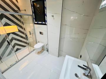 fully-tiled-bathrooms