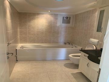 fully-tiled-bathrooms