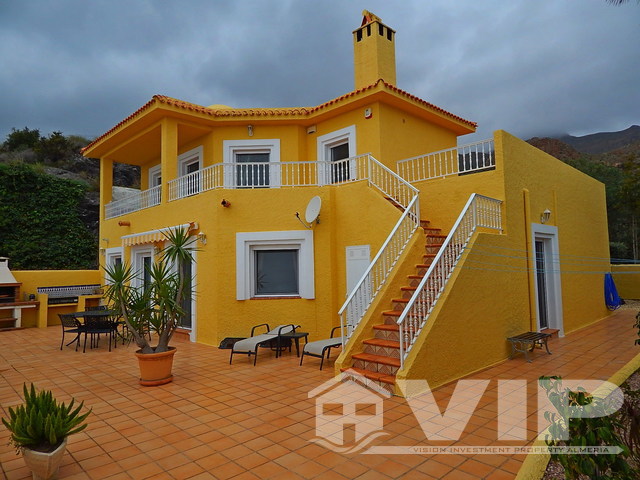 Image No.1-3 Bed Villa for sale