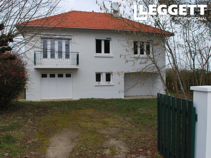 Image No.1-Maison de 3 chambres à vendre à Val-d'Oire-et-Gartempe