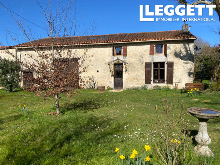 Image No.1-Maison de 2 chambres à vendre à Charente