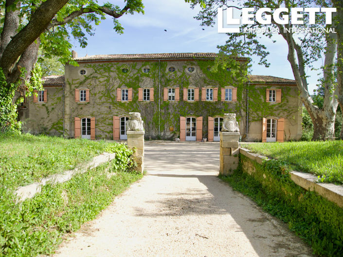 Image No.1-20 Bed Chateaux for sale