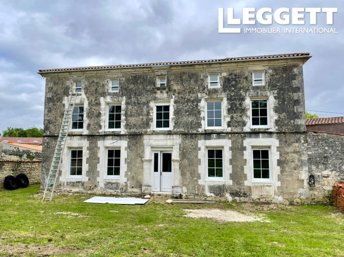 Image No.1-Maison à vendre à Charente