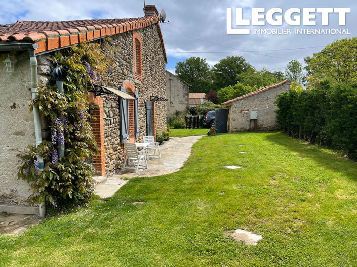 Image No.1-Maison de 2 chambres à vendre à Lathus-Saint-Rémy