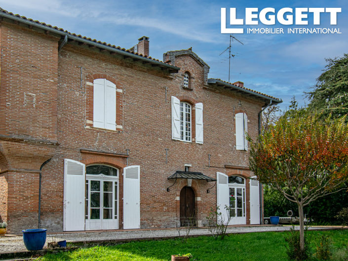 Image No.1-5 Bed Chateaux for sale