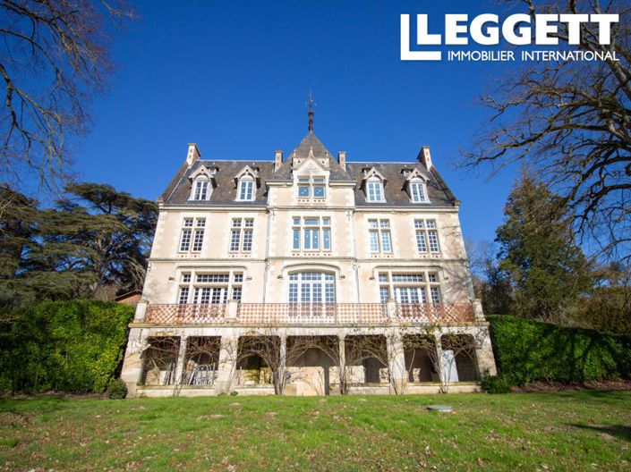 Image No.1-8 Bed Chateaux for sale