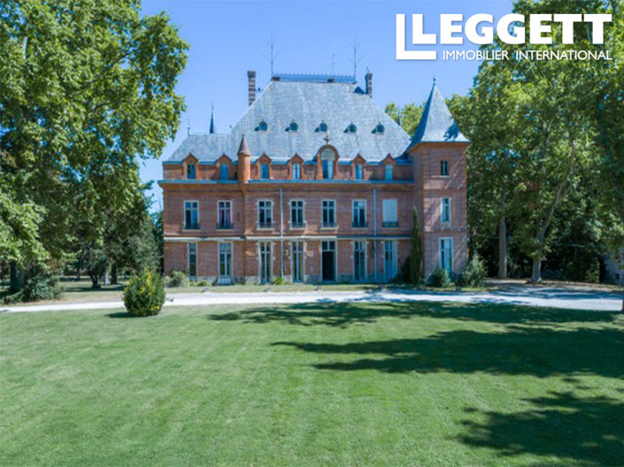 Image No.1-16 Bed Chateaux for sale