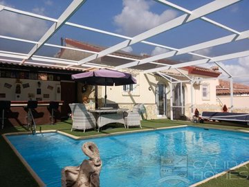 villa-coral-resale-villa-for-sale-in-arboleas