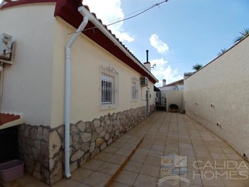 villa-coral-resale-villa-for-sale-in-arboleas