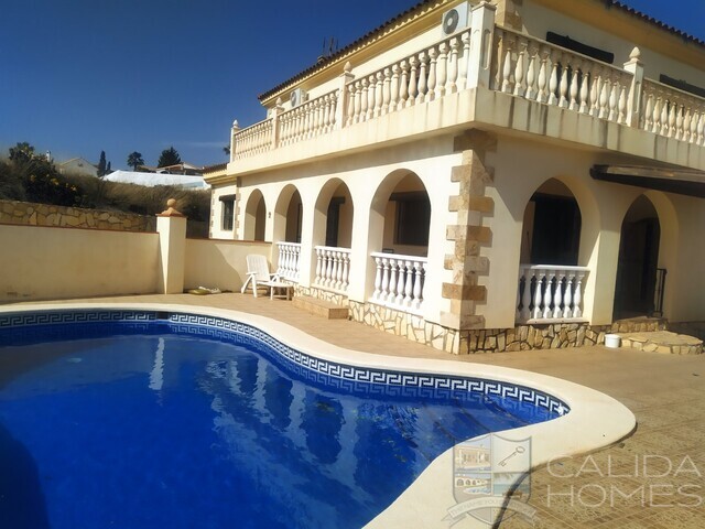 Image No.1-4 Bed Villa for sale