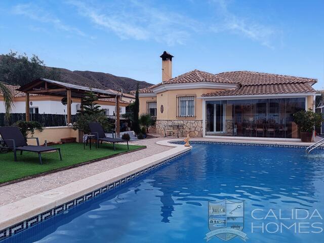 Image No.1-3 Bed Villa for sale