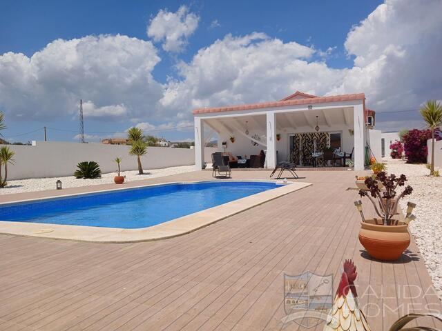 Image No.1-3 Bed Villa for sale