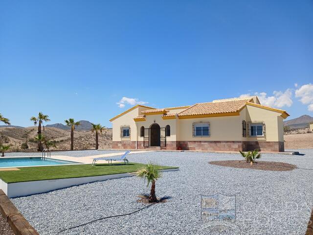 Image No.1-3 Bed Villa for sale