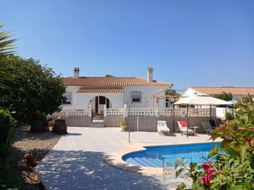 villa-salsa-resale-villa-for-sale-in-arboleas