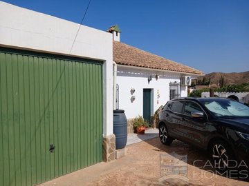 villa-salsa-resale-villa-for-sale-in-arboleas