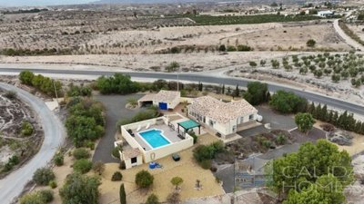 villa-estrellas-resale-villa-for-sale-in-albo