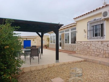 villa-estrellas-resale-villa-for-sale-in-albo