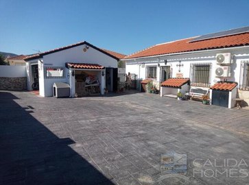 villa-luxo-resale-villa-for-sale-in-arboleas-