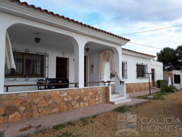 Image No.1-3 Bed Villa for sale