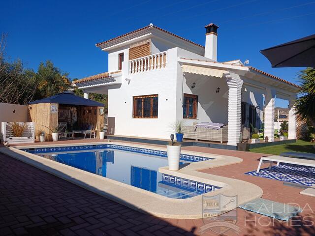 Image No.1-3 Bed Villa for sale