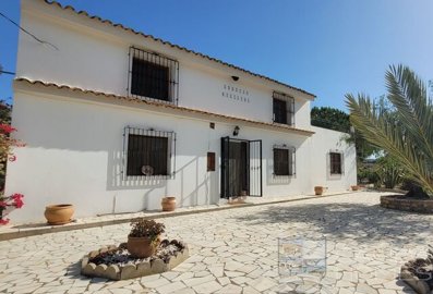 villa-guapa-detached-character-house-for-sale