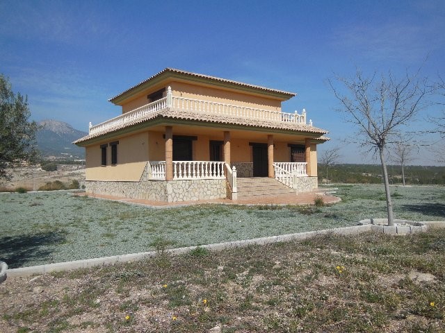 Image No.1-4 Bed Villa for sale