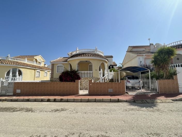 Image No.1-3 Bed Villa for sale