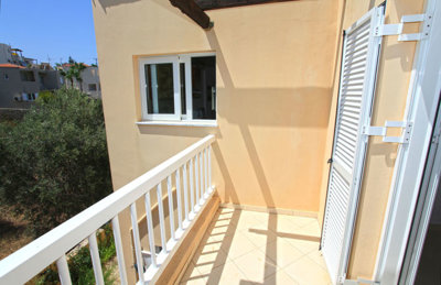 9balcony2-1690894393