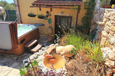 15jacuzzi2-1724406502